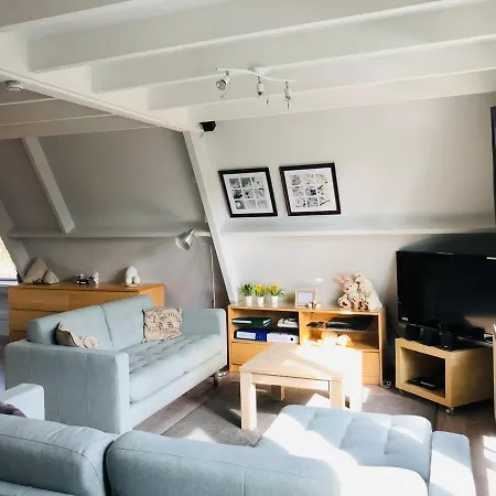 Vakantiebungalow Durbuy - Casa Fantasia En Casa Di Luna בקתה